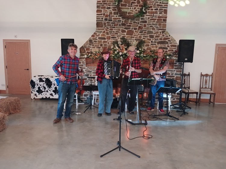 Barnbuskers Ceilidh Barn Dance Band at Country Ways Wedding Venue