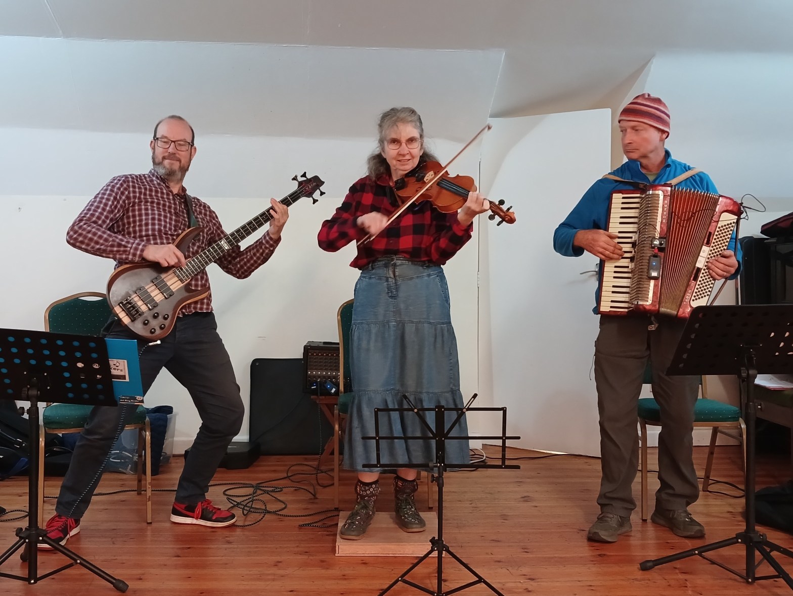 Barnbuskers band playing at Calverleigh Village hall