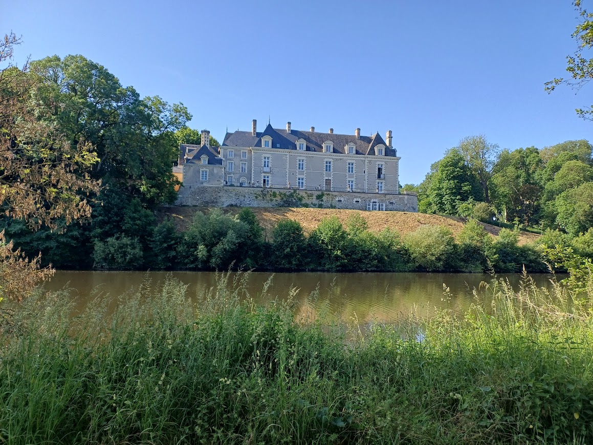 Chateau in France during Barnbuskers holiday